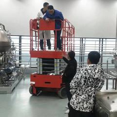 全自行升降機客戶施工現場